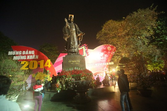 Hà Nội lung linh thời khắc Giao thừa