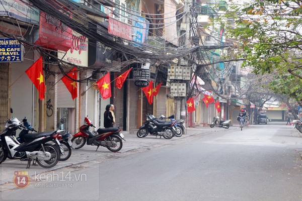 Hà Nội sâu lắng, vắng lặng ngày mùng 1 Tết 7