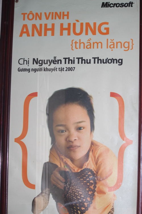 Cô gái xương thủy tinh thành giám đốc nhờ tiền lì xì - Ảnh 8