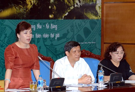 Bộ trưởng Bộ Y tế Nguyễn Thị Kim Tiến báo cáo tại phiên họp          Ảnh Chinhphu.vn