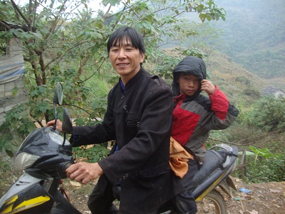 
	Anh Hồng Văn Dình và đứa con thứ 10