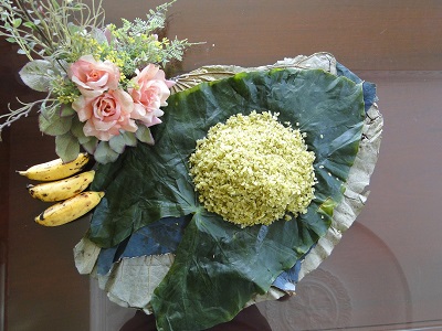Cốm vòng.