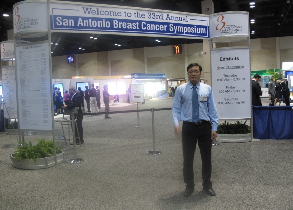 Bác sỹ Phạm Nguyên Tường tại Hội thảo Ung thư vú San Antonio Texas, Mỹ