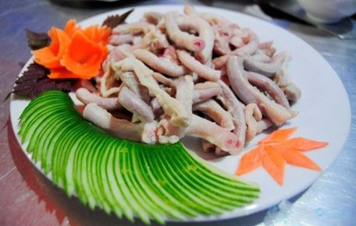 Ngẩu pín là món ăn được ưa chuộng.