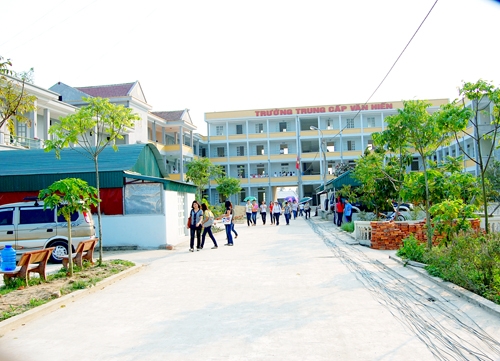 Trường Văn Hiến - nơi có hàng trăm sinh viên tốt nghiệp mà chưa có bằng.