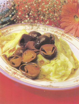 Bắp cải xào nấm rơm, một món ăn bổ dưỡng cho người bệnh ung thư vú