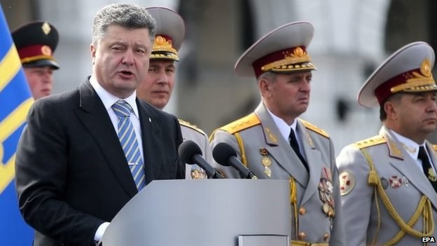 Tổng thống Ukraine bất ngờ tuyên bố bầu cử.