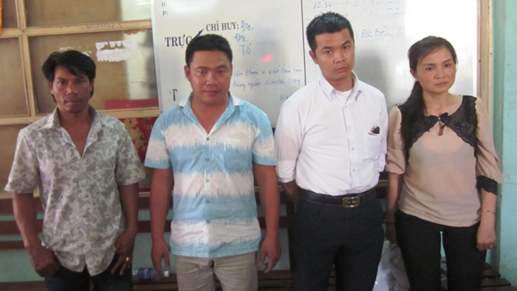 Nhóm đối tượng lừa đảo bán thiên thạch bị cơ quan an ninh bắt.