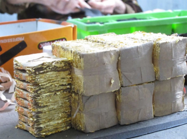 Vàng thếp, thành phẩm của làng nghề.