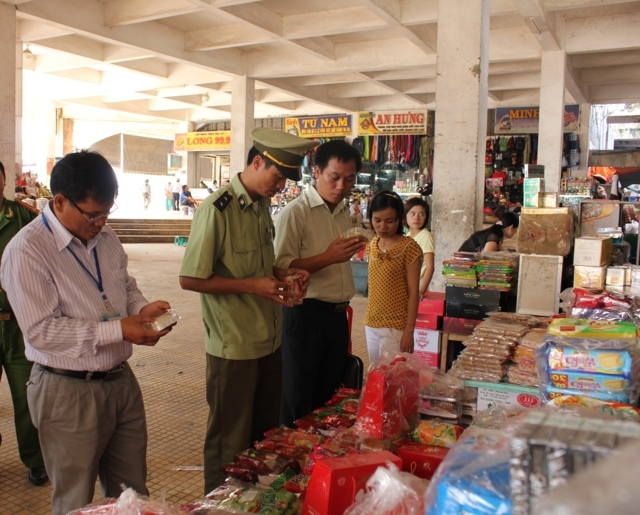 Lực lượng chức năng sẽ đẩy mạnh thanh, kiểm tra ATTP dịp Tết nguyên đán           (Ảnh mang tính chất minh họa)