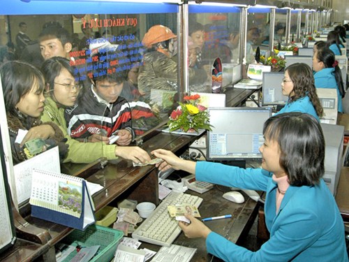 Mua vé tàu Tết tại ga bắt buộc phải có CMND