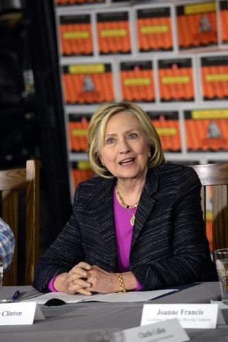 hinh anh hillary clinton trong cuoc dua vao nha trang hinh 4