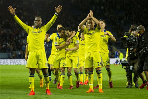 Chelsea ăn mừng chiến thắng trong trận đấu bù với Leicester giữa tuần qua