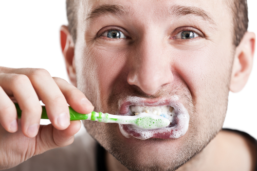 Những thành phần đáng sợ trong kem đánh răng