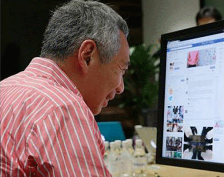 Thủ tướng Singapore với người hâm mộ Facebook và theo dõi Instagram