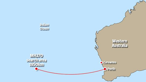 Khu vực tìm kiếm MH370 nằm cách thành phố Perth hơn 1.800 km. Gói khăn ướt được tìm thấy ở thị trấn ở thị trấn Cervantes, cách thành phố Perth khoảng 200 km.