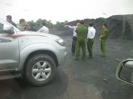 Cơ quan điều tra vào cuộc làm rõ nghi án hàng chục nghìn tấn than bị chôn tạm dưới đất.