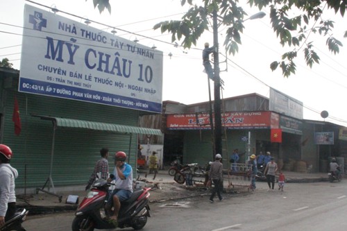 Trụ điện nổ lớn trong đêm, hàng chục hộ dân tháo chạy
