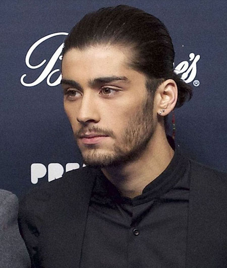 Tại sao Zayn Malik rời khỏi nhóm One Direction?
