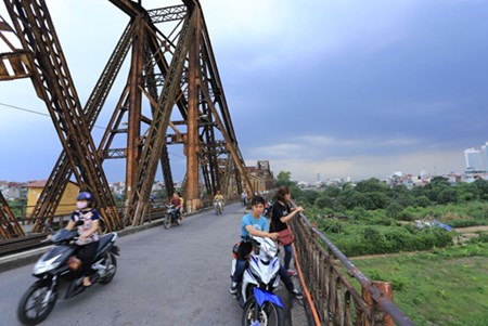 Khoa tinh yeu o Ha Noi bi pha truoc ca Paris