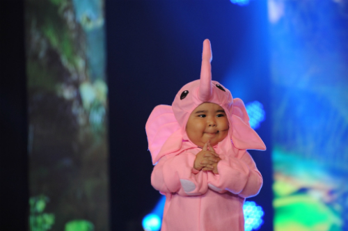 ve-dang-yeu-cua-thi-sinh-nhi-hut-hon-giam-khao-cm-ly