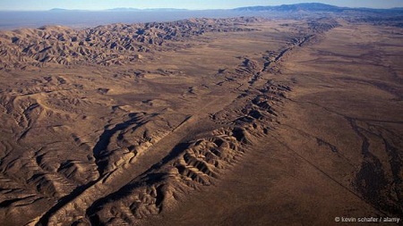 Núi đá đứt gãy San
Andreas, bang California, Mỹ: