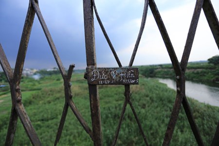 Khoa tinh yeu o Ha Noi bi pha truoc ca Paris