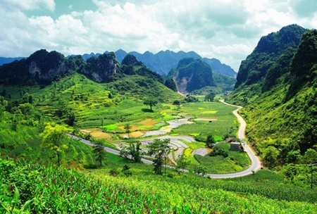 Thác Bản Giốc hùng vĩ ở Cao Bằng