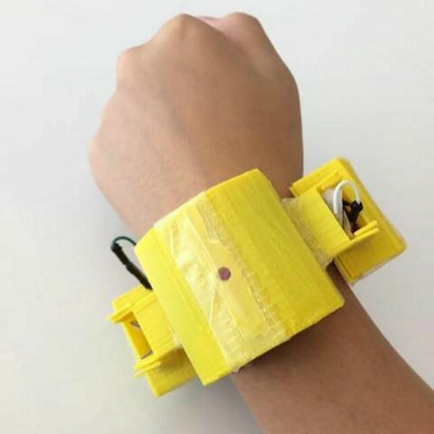 HelpWear-HeartWatch-3480-1441242666.jpg