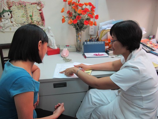 Nhiều người dân thành phố tìm đến các cơ sở tư vấn dinh dưỡng để được tư vấn về cách ăn uống (Ảnh chỉ có tính minh họa) Nhiều người dân thành phố tìm đến các cơ sở tư vấn dinh dưỡng để được tư vấn về cách ăn uống (Ảnh chỉ có tính minh họa)