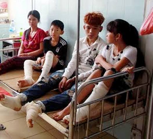 Các nạn nhân đang được điều trị tại Bệnh viện Đa khoa tỉnh Thanh Hóa Các nạn nhân đang được điều trị tại Bệnh viện Đa khoa tỉnh Thanh Hóa