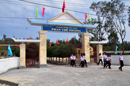 Ngôi trường mang tên ông Phan Thế Phương. Ảnh: PV