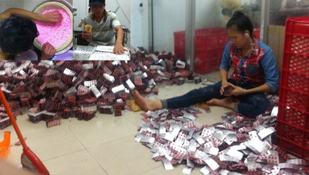 Thực phẩm chức năng, thịt heo, thịt lợn, siêu nạc, hóa chất, trà chanh, đội lốt, hàng Tàu, giá vàng, ô tô, miễn thuế, chanh tươi, đồ chơi, thực-phẩm-chức-năng, thịt-heo, thịt-lợn, siêu-nạc, hóa-chất, trà-chanh, đội-lốt, hàng-Tàu, giá-vàng, ô-tô, miễn-thuế