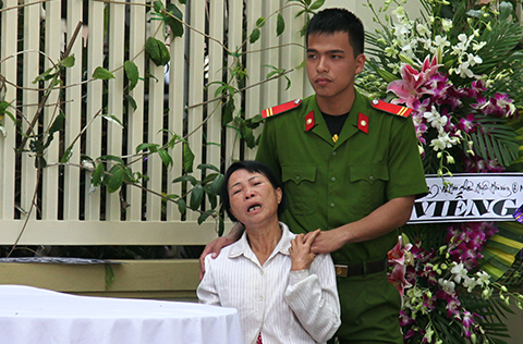Con trai ông Nguyễn Bá Thanh: Ba tôi sẽ ấm lòng với tình cảm của bà con Đà Nẵng