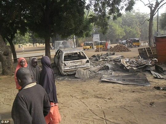 Trẻ em Nigeria đang trở thành công cụ đắc lực cho các nhóm Hồi giáo cực đoan. Ảnh: AP