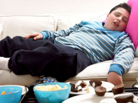 Đi ngủ ngay khi ăn dễ bị tăng cân Đi ngủ ngay khi ăn dễ bị tăng cân