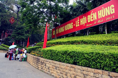 Le hoi Den Hung: Chang luoi B40 de chong di tat