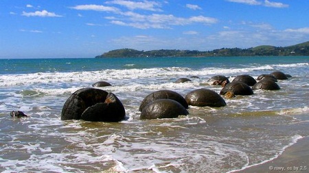 Những tảng đá Moeraki ở
New Zealand: