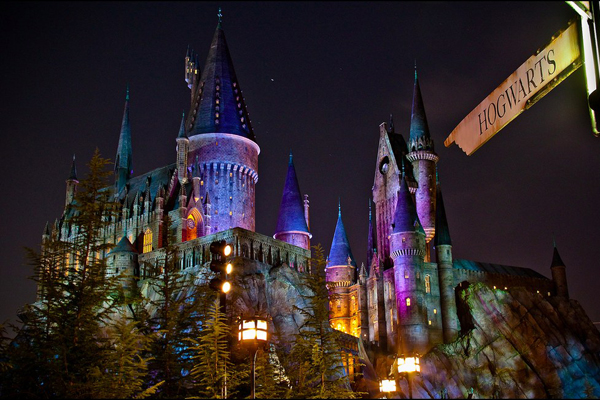 Thế giới phù thủy của Harry Potter ở Universal Studios (Florida, Mỹ) là nơi tất cả các fan của bộ truyện này mơ ước được đến thăm một lần.