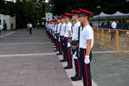 Đội nghi thức sẵn sàng cho thời khắc quan trọng