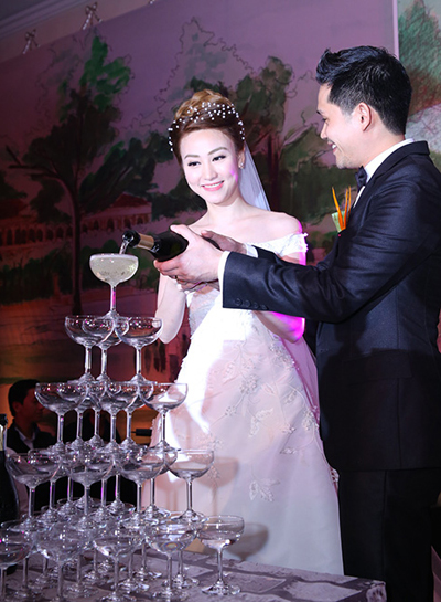 Những đám cưới rình rang của showbiz Việt đầu xuân 2015