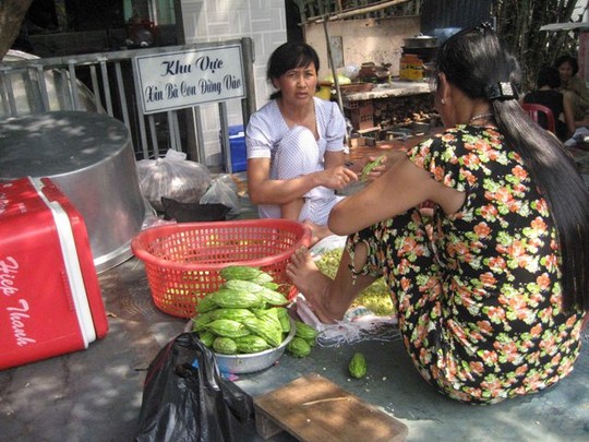 Người phụ nữ này phản ứng khi phát hiện bị ghi hình