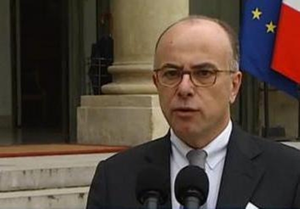 Bộ trưởng Nội vụ Pháp Bernard Cazeneuve. Ảnh: France Soir.