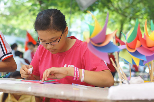 Ngắm cầu chong chóng đẹp ngỡ ngàng ở Hà Nội - 9