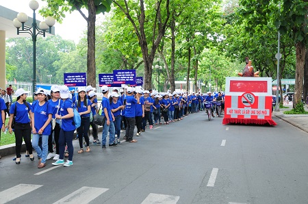Mít-tinh hưởng ứng Ngày Thế giới không thuốc lá và Tuần lễ Quốc gia Không thuốc lá tại Dinh Độc lập, TP. Hồ Chí Minh.