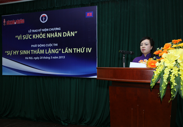 PGS.TS - TTND Nguyễn Thị Kim Tiến - Bộ trưởng Bộ Y tế phát biểu tại buổi lễ