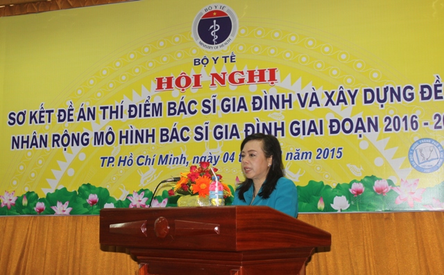 Phát biểu chỉ đạo tại Hội nghị, Bộ trưởng Bộ Y tế nhấn mạnh: “Mô hình bác sĩ gia đình rất cần thiết được nhân rộng”.