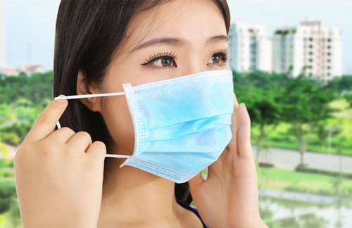 Nên đeo khẩu trang khi vào bệnh viện để phòng lây nhiễm dịch MERS-CoV