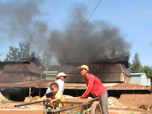 Ngành nghề có nguy cơ nhiễm độc CO: Sản xuất khí thấp; các lò công nghệ: lò cao, lò đốt gạch, vì vậy cần trang bị hệ thống thông gió, lọc bụi...