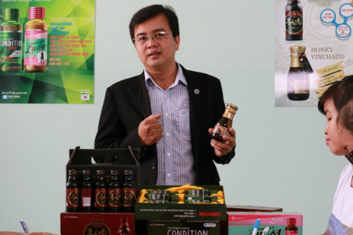 50000-chai-nuoc-giai-ruou-duoc-ban-tai-viet-nam-xin-bai-edit-1